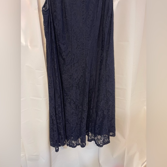 Dress - Picture 2 of 10